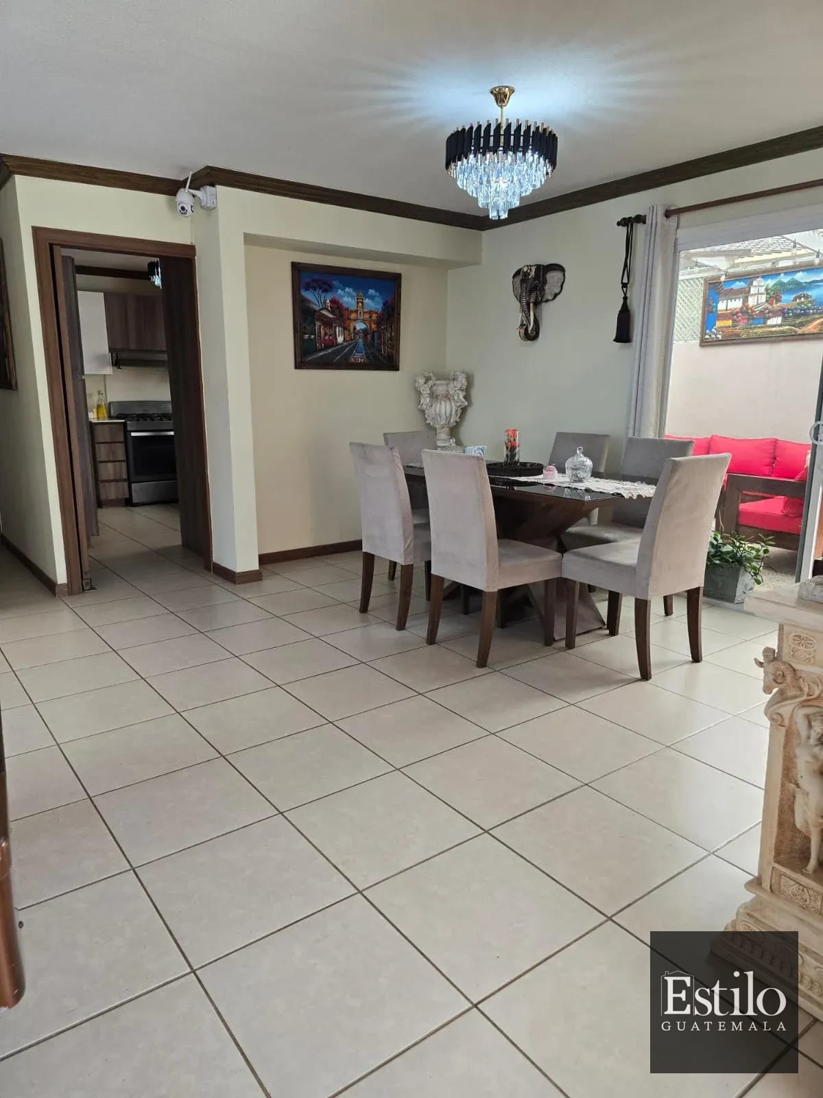 Espectacular Casa En Venta — Casa en Venta en Villas de San Martin de Allende, Carretera a El Salvador, Guatemala, Ciudad — foto 8 de 16