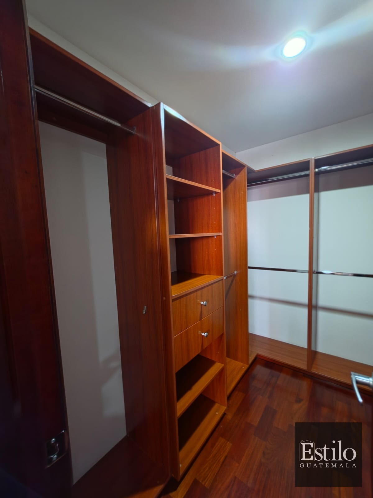 Precioso Apartamento Amueblado Santa María — Apartamento en Alquiler en Santa María, Zona 10, Guatemala, Ciudad — foto 8 de 15