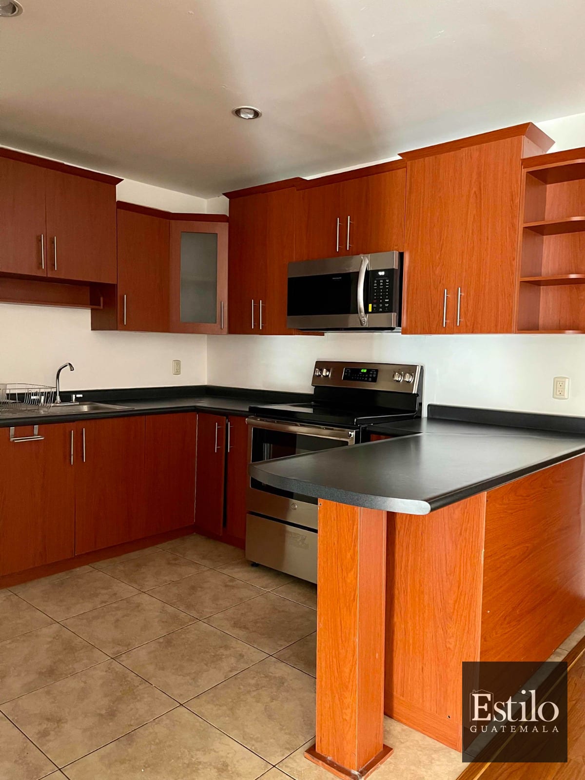 Precioso Apartamento en Alquiler Z.14 — Apartamento en Alquiler en Vivaldi, Zona 14, Guatemala, Ciudad — foto 1 de 8