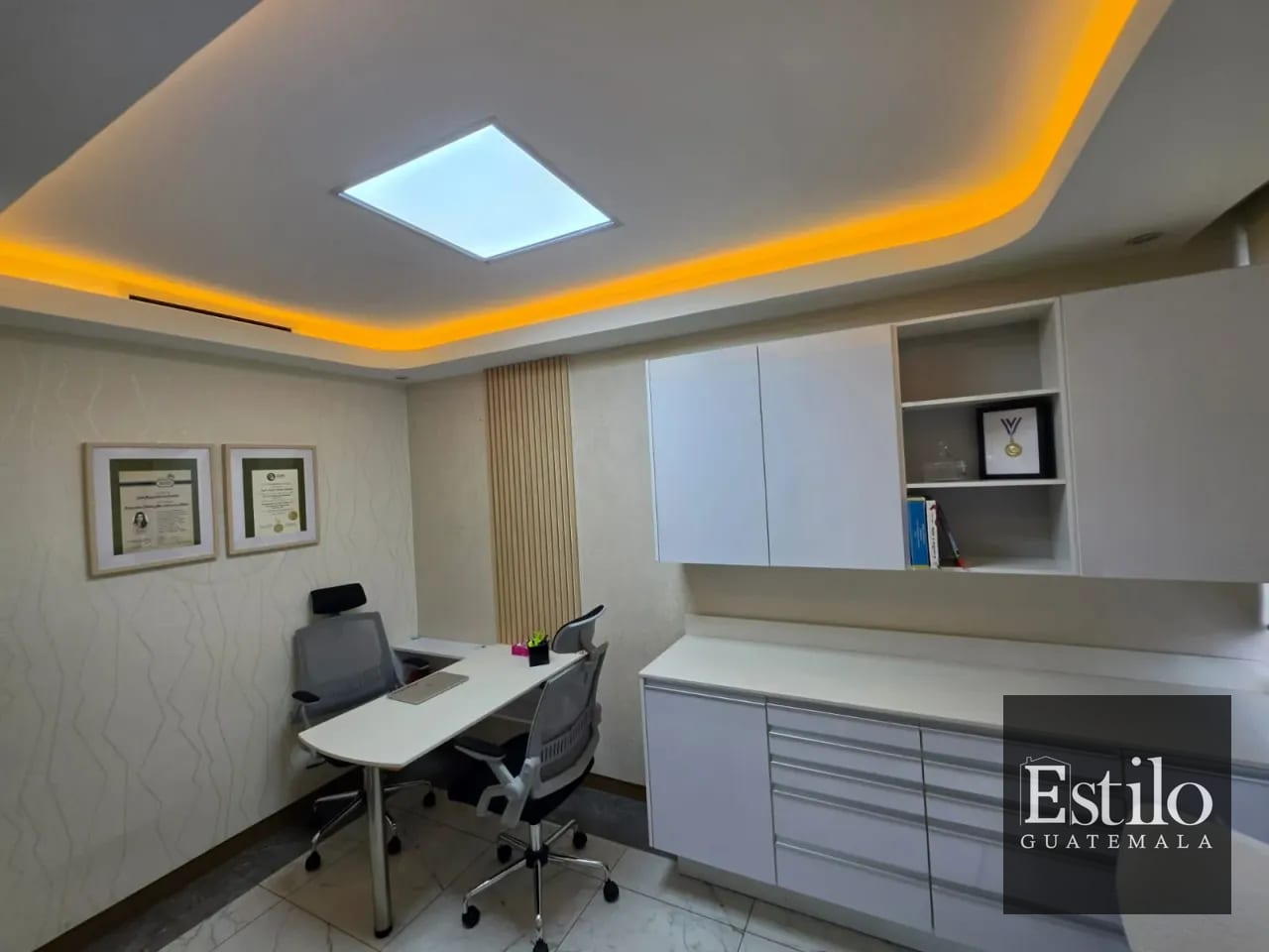 Oficina Compartida En Alquiler — Oficina en Alquiler en Renovati, Zona 10, Guatemala, Ciudad — foto 2 de 4