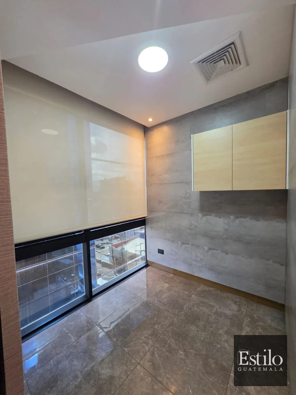 Oficina Compartida En Alquiler — Oficina en Alquiler en Renovati, Zona 10, Guatemala, Ciudad — foto 3 de 4