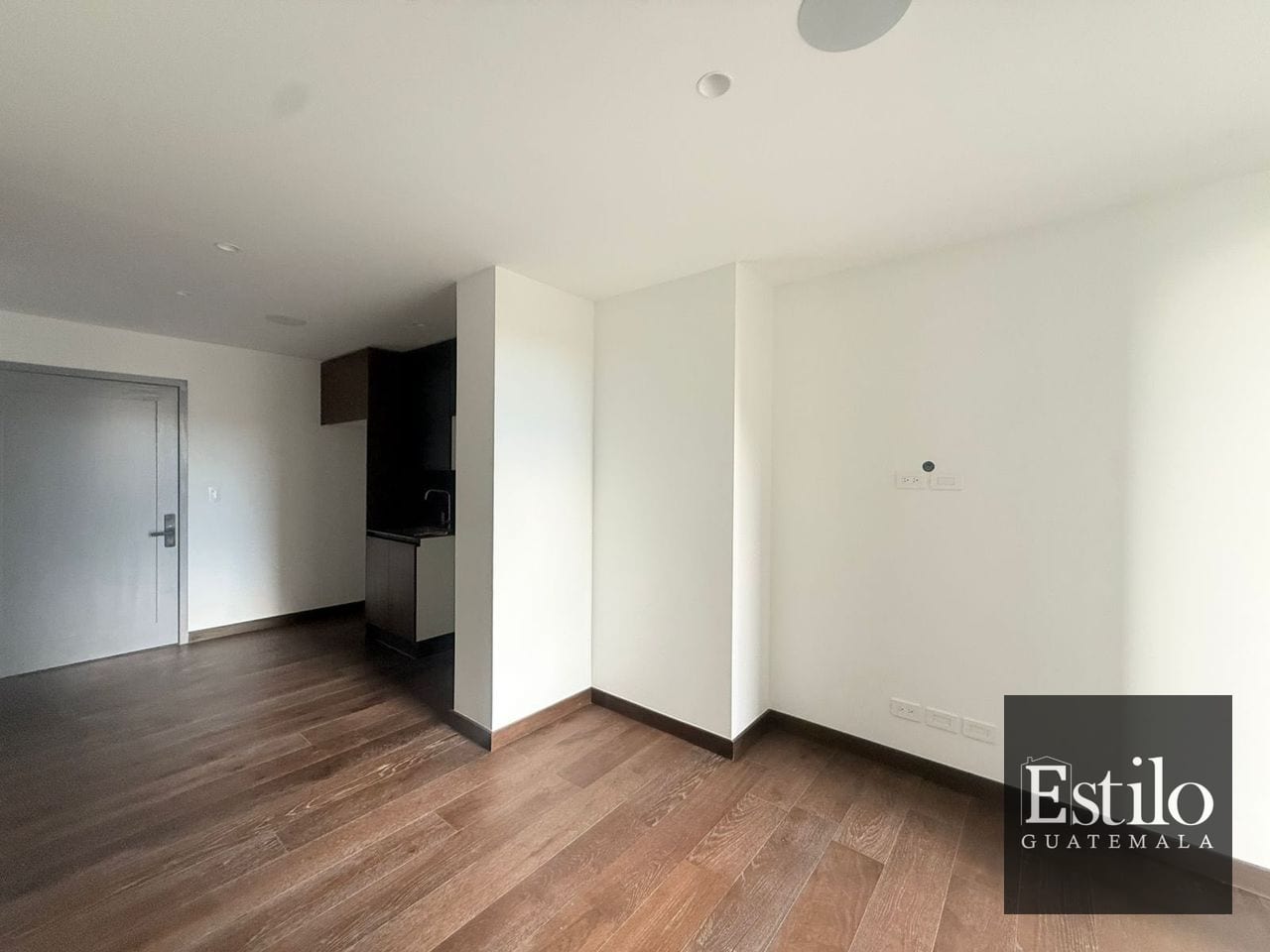Precioso Apartamento en Alquiler Z.10 — Apartamento en Alquiler en Atarah, Zona 10, Guatemala, Ciudad — foto 4 de 11