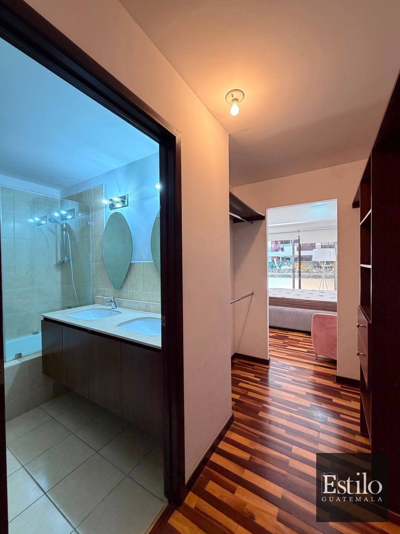 Apartamento En Alquiler — Apartamento en Alquiler en Torre Quattro, Zona 14, Guatemala, Ciudad — foto 12 de 15