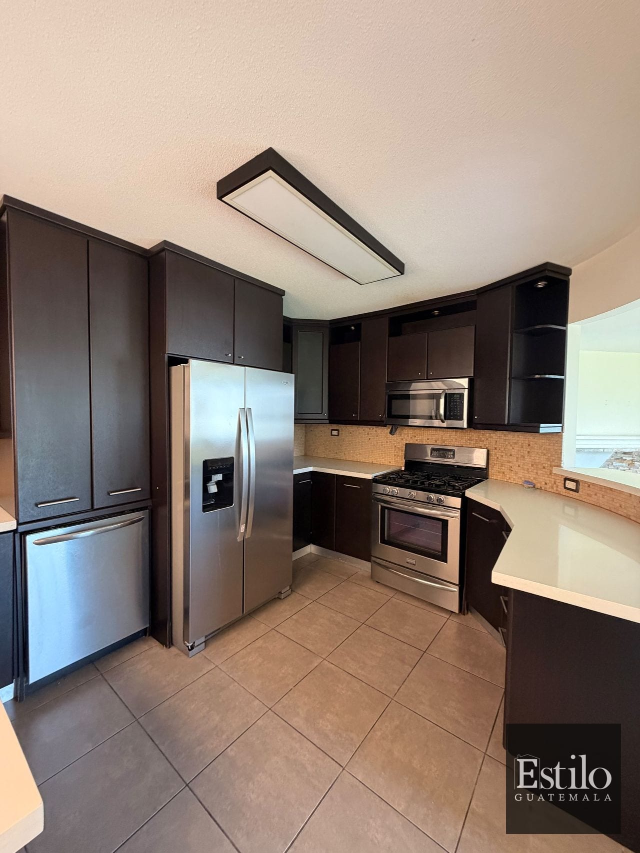 Preciosa Casa En Venta Z.16 — Apartamento en Venta en Zona 16, Guatemala, Ciudad — foto 8 de 17