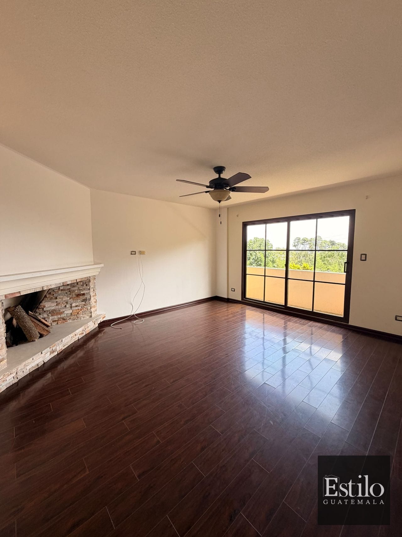 Preciosa Casa En Venta Z.16 — Apartamento en Venta en Zona 16, Guatemala, Ciudad — foto 15 de 17