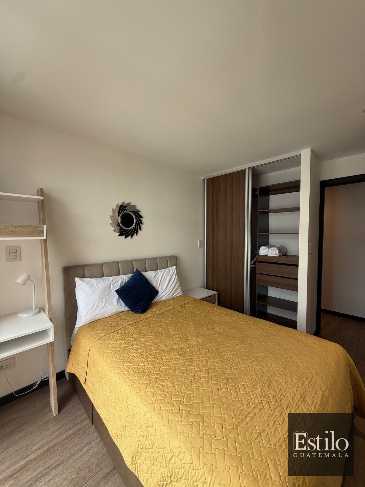 Apartamento Amueblado Z.10 — Apartamento en Alquiler en Zona 10, Guatemala, Ciudad — foto 4 de 9