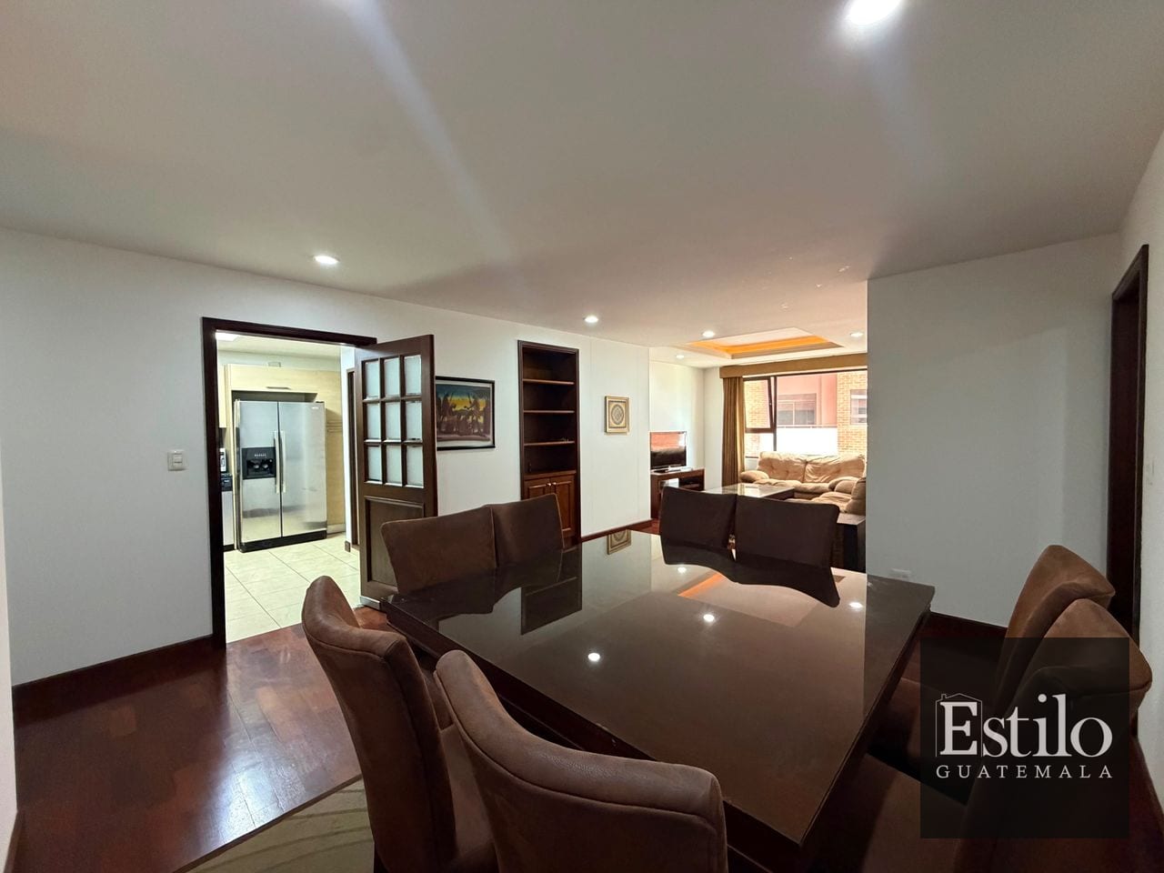 Espectacular Apartamento En Renta Zona 10 — Apartamento en Alquiler en Santa María, Zona 10, Guatemala, Ciudad — foto 3 de 12