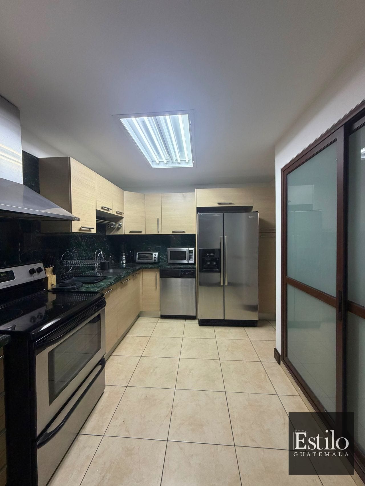 Espectacular Apartamento En Renta Zona 10 — Apartamento en Alquiler en Santa María, Zona 10, Guatemala, Ciudad — foto 9 de 12