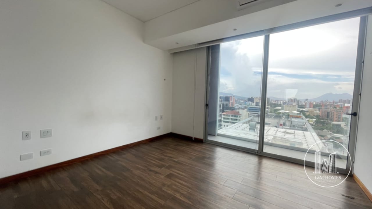 Amplio apartamento zona 10 — Apartamento en Alquiler en Zona 10, Guatemala, Ciudad — foto 5 de 17