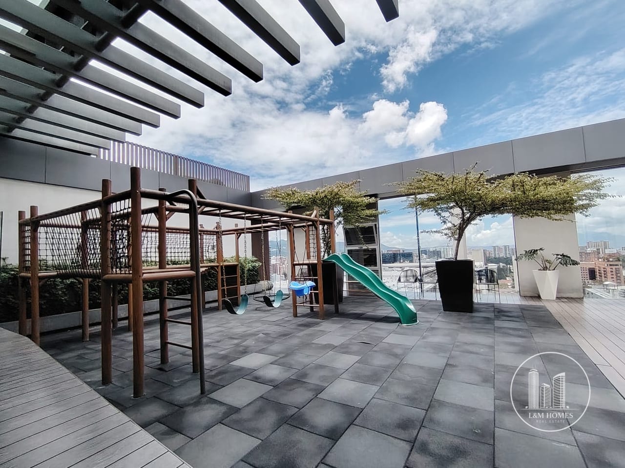 Amplio apartamento zona 10 — Apartamento en Alquiler en Zona 10, Guatemala, Ciudad — foto 15 de 17