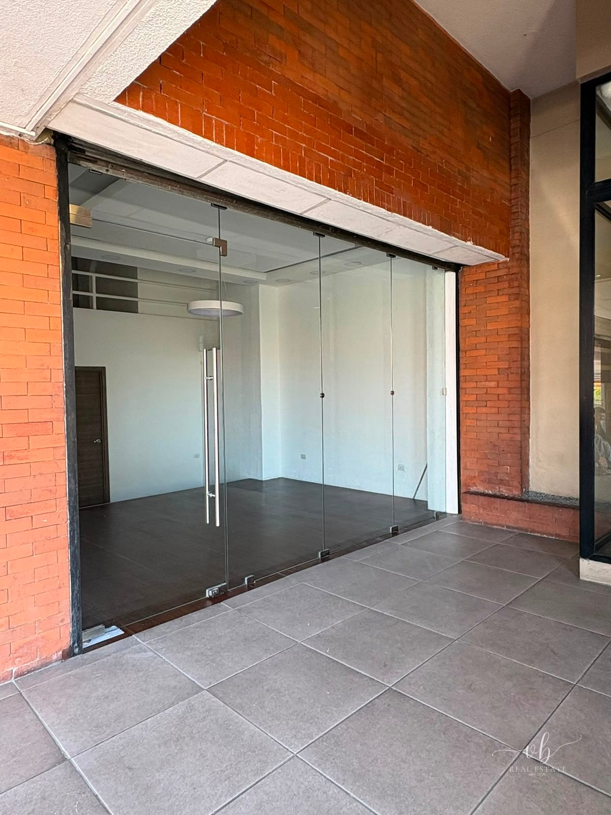 Local comercial en venta - Metrosur — Local en Venta en El Carmen, Zona 12, Guatemala, Ciudad — foto 1 de 5