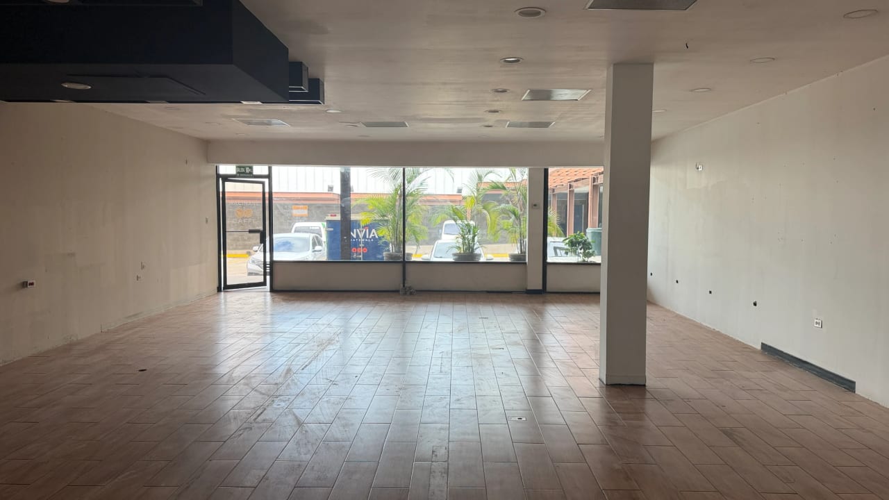 Local Comercial en Renta Avenida las Americas — Local en Alquiler en Zona 13, Guatemala, Ciudad — foto 4 de 7