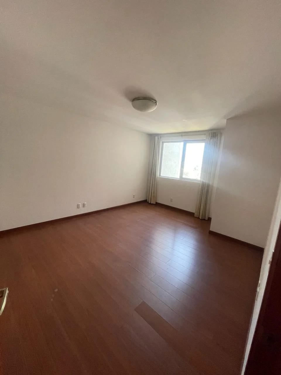 Rento Lindo y Amplio Apartamento en Edificio Botticelli II, zona 15, nivel alto — Apartamento en Alquiler en Botticelli II, Zona 15, Guatemala, Ciudad — foto 10 de 17