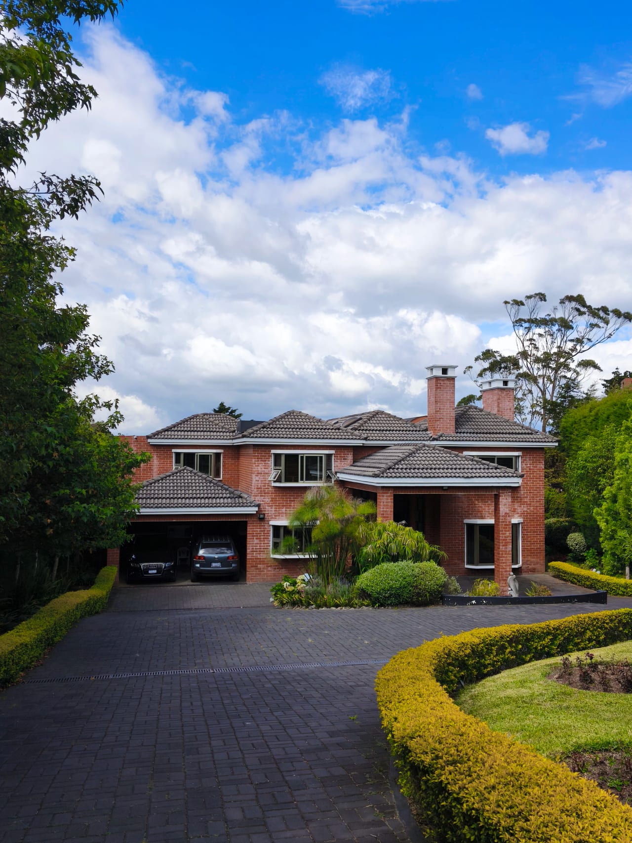 🏡 Residencia de Lujo en Venta | Cond. las Alturas 2 — Casa en Venta en Las Alturas, Carretera a El Salvador, Guatemala, Ciudad — foto 1 de 17