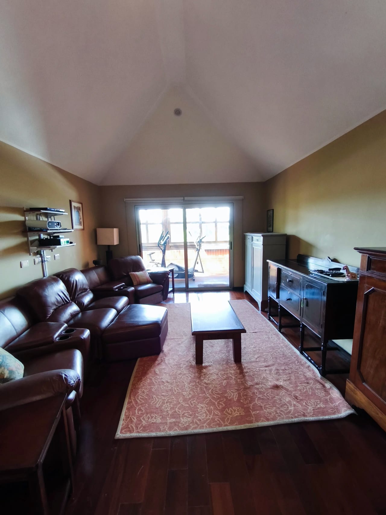 🏡 Residencia de Lujo en Venta | Cond. las Alturas 2 — Casa en Venta en Las Alturas, Carretera a El Salvador, Guatemala, Ciudad — foto 16 de 17