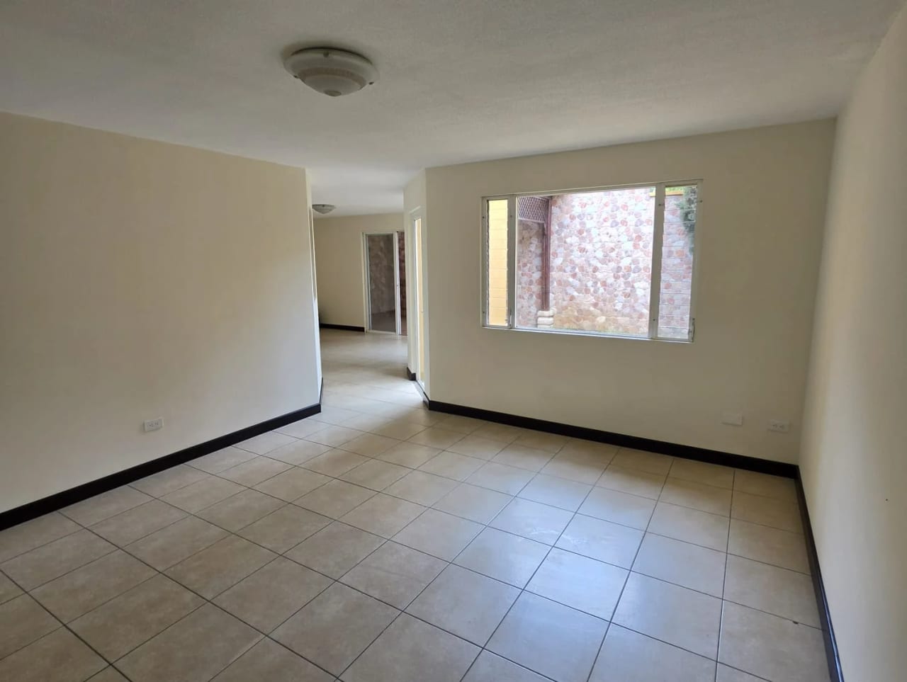 Vendo Casa Como Nueva* 📍 *bosques de San Marino - Ciudad San Cristób — Casa en Venta en Zona 8 Mixco, Guatemala, Ciudad — foto 7 de 17