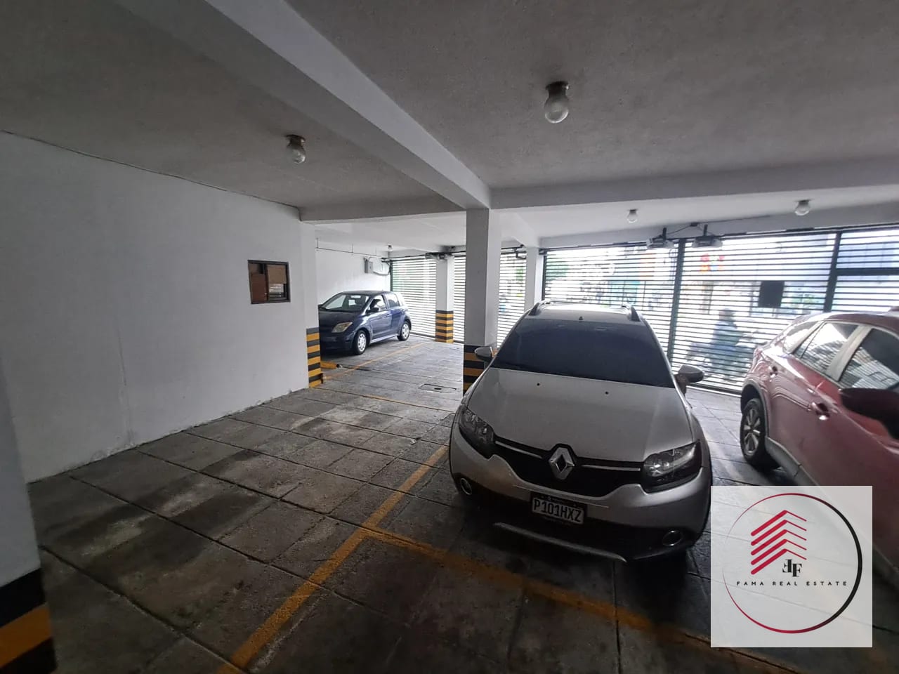 Alquiler de apartamento de una habitación en Oakland zona 10 a una cuadra de Oakland mall — Casa en Alquiler en Zona 10, Guatemala, Ciudad — foto 11 de 12