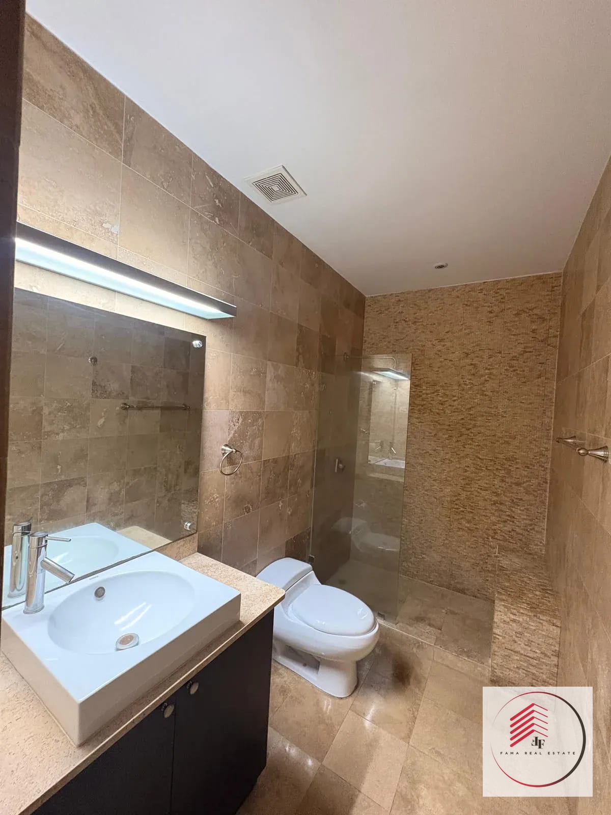 📍*zona 14 Sobre la 5 Avenida* *apartamento en Renta* — Apartamento en Alquiler en Zona 14, Guatemala, Ciudad — foto 16 de 17