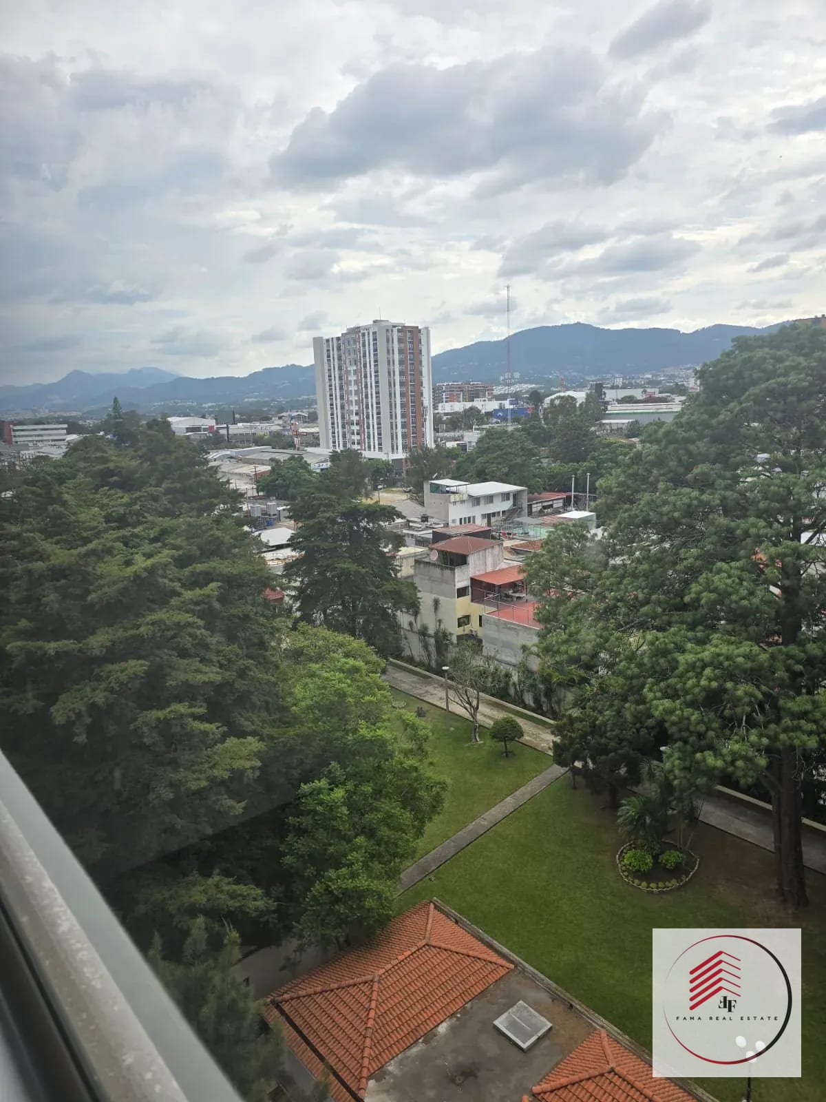 Renta de Hermoso Apartamento en Edificio Di Fiori Zona 7 Mateo Flores — Apartamento en Alquiler en Di Fiori, Zona 7, Guatemala, Ciudad — foto 8 de 17