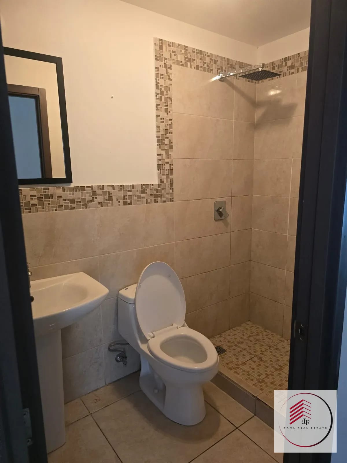 Renta de Hermoso Apartamento en Edificio Di Fiori Zona 7 Mateo Flores — Apartamento en Alquiler en Di Fiori, Zona 7, Guatemala, Ciudad — foto 14 de 17