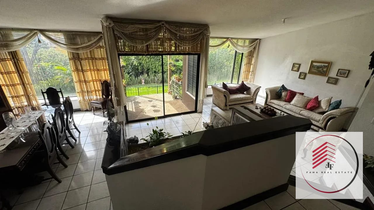 Zona 8 de Mixco San Cristobal Amplia Casa con Extenso Jardin en Venta — Casa en Venta en Zona 8 Mixco, Guatemala, Ciudad — foto 2 de 10