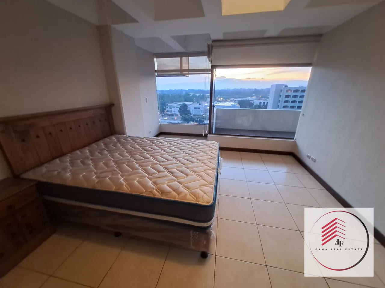 Remate de Apartamento en Edificio Reforma Obelisco Zona 9 — Apartamento en Venta en Reforma Obelisco, Zona 9, Guatemala, Ciudad — foto 3 de 17