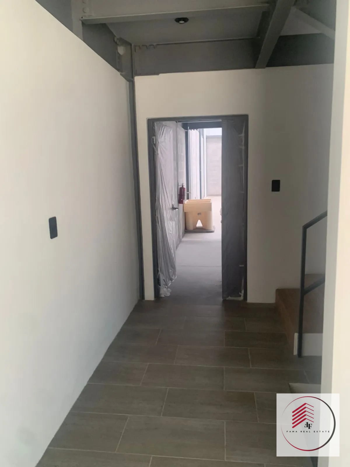 Venta de Exclusiva Ofibodega de Estreno en CAES en Complejo de Bodegas — Bodega / Ofibodega en Venta en Villa Canales, Guatemala, Ciudad — foto 3 de 11