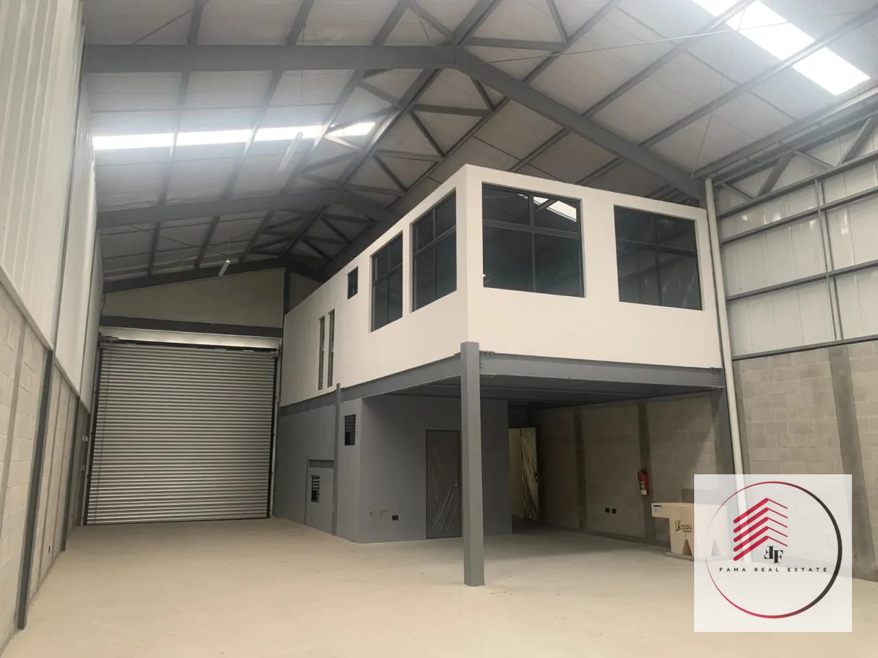 Venta de Exclusiva Ofibodega de Estreno en CAES en Complejo de Bodegas — Bodega / Ofibodega en Venta en Villa Canales, Guatemala, Ciudad — foto 10 de 11