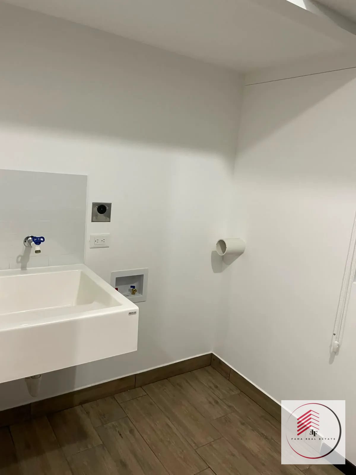 Vendo Casa Condado el Naranjo, Zona 4 Mixco — Casa en Venta en Condado Naranjo, Zona 4 Mixco, Guatemala, Ciudad — foto 10 de 11