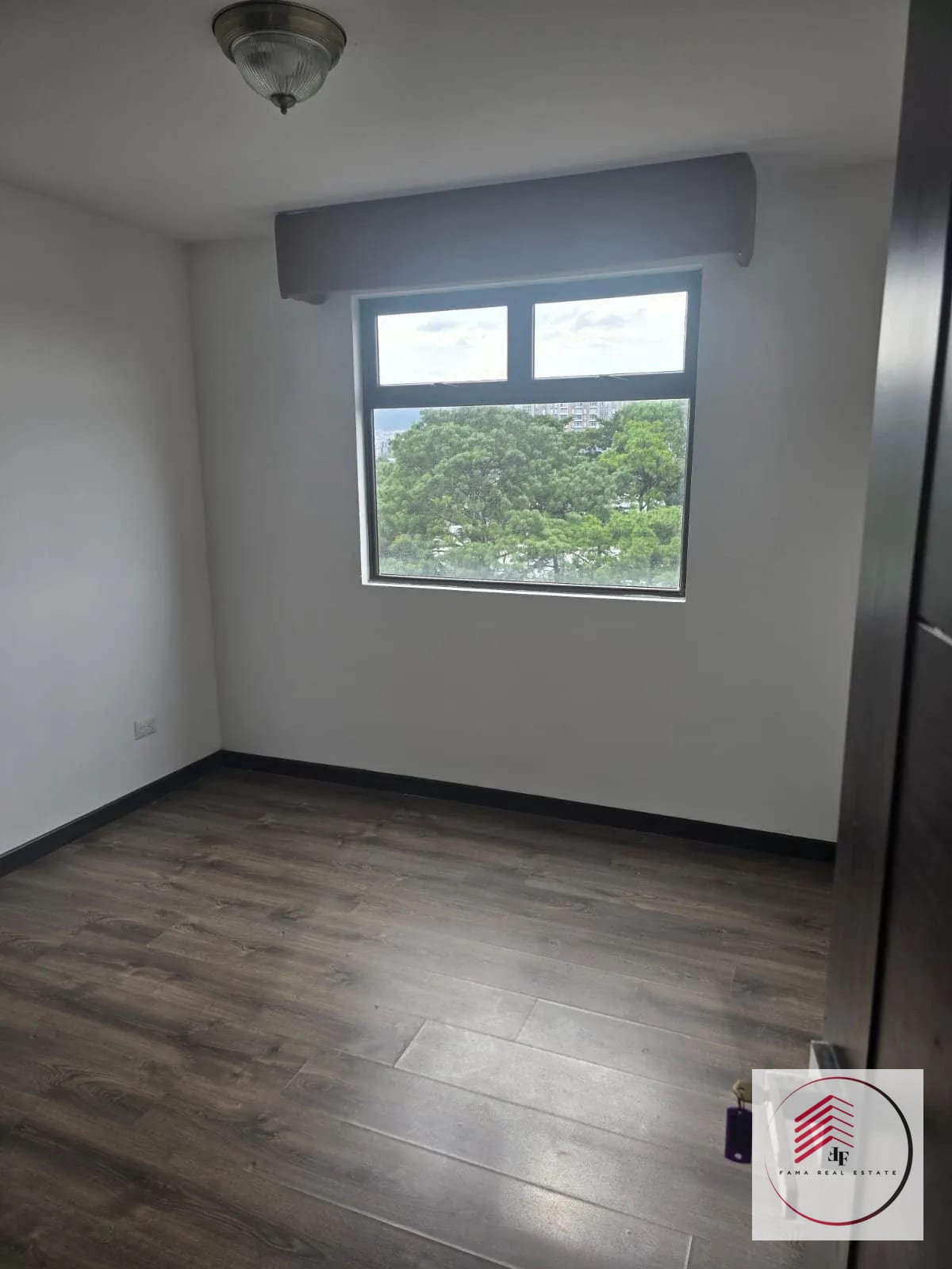 Renta de Hermoso Apartamento en Edificio Di Fiori Zona 7 Mateo Flores — Apartamento en Alquiler en Di Fiori, Zona 7, Guatemala, Ciudad — foto 17 de 17