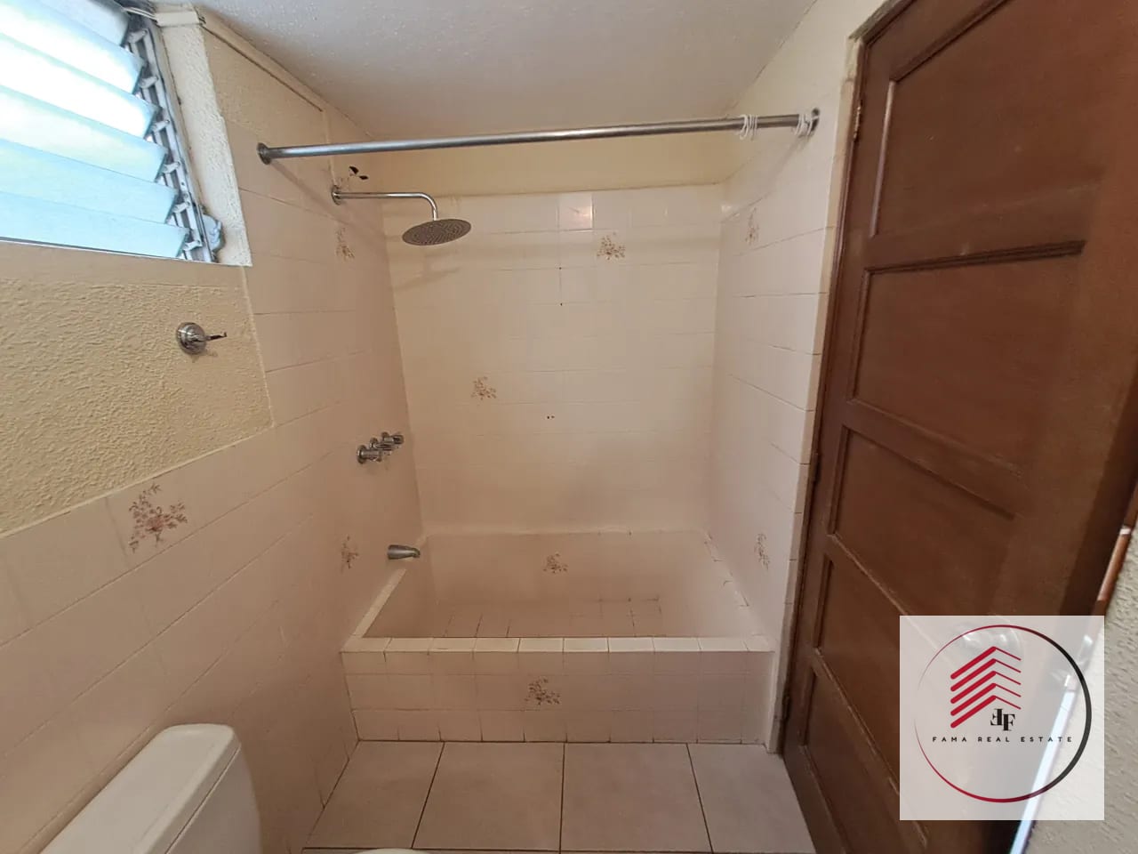 En Renta Casa en Residenciales las Brisas Clz. Mateo Flores Zona 7 — Casa en Alquiler en Zona 7, Guatemala, Ciudad — foto 16 de 17