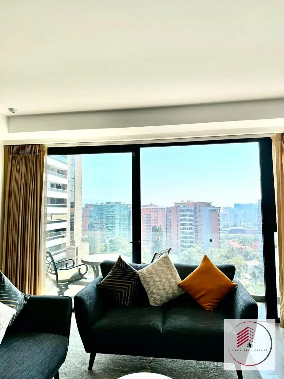 *apartamento en Renta Amueblado en Edificio Reserva Diez en Zona 10* — Apartamento en Alquiler en Reserva Diez, Zona 10, Guatemala, Ciudad — foto 1 de 17