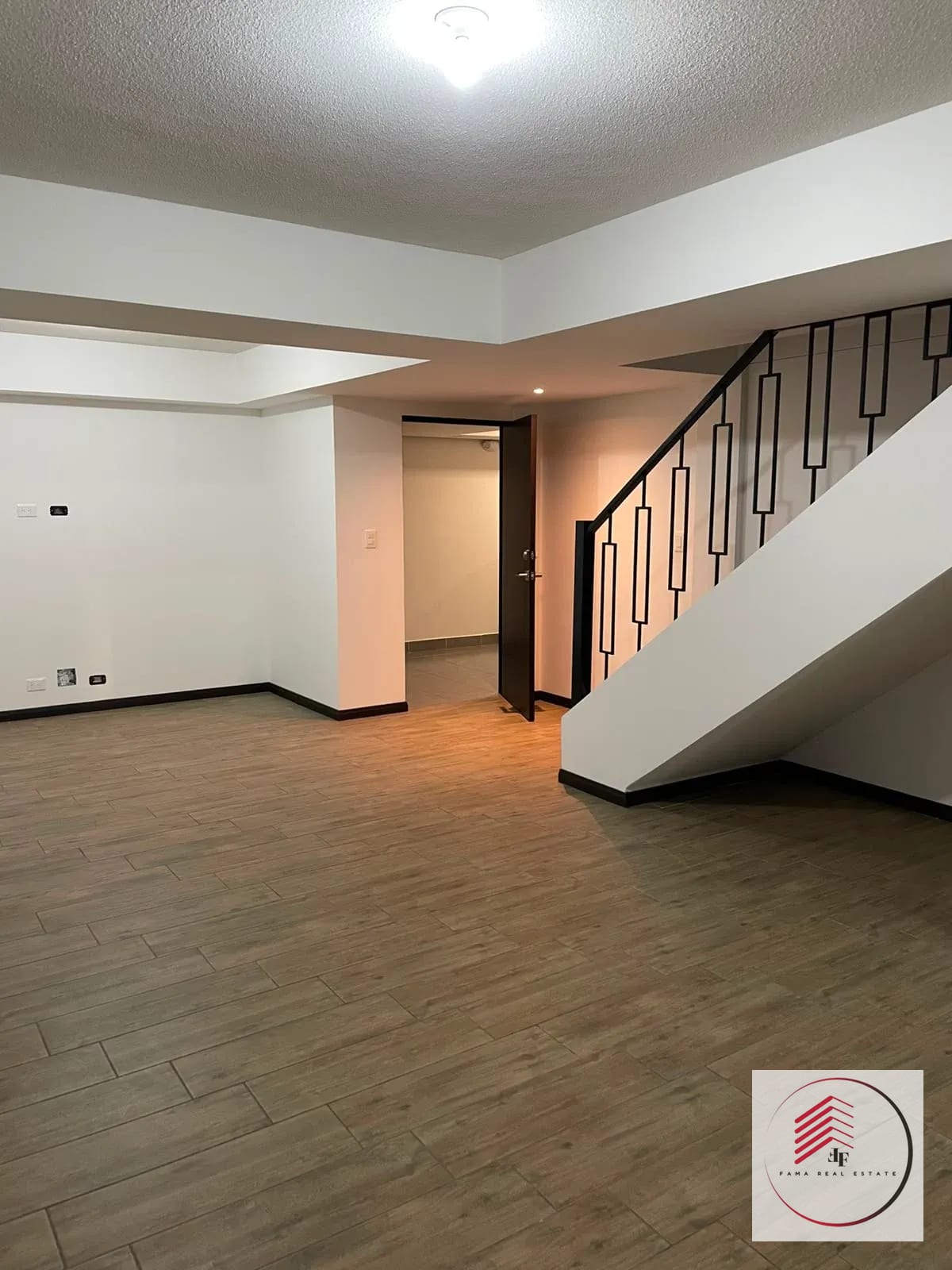 *rento Villa Serena, Condado el Naranjo, Zona 4 Mixco* — Casa en Alquiler en Zona 4 Mixco, Guatemala, Ciudad — foto 2 de 17