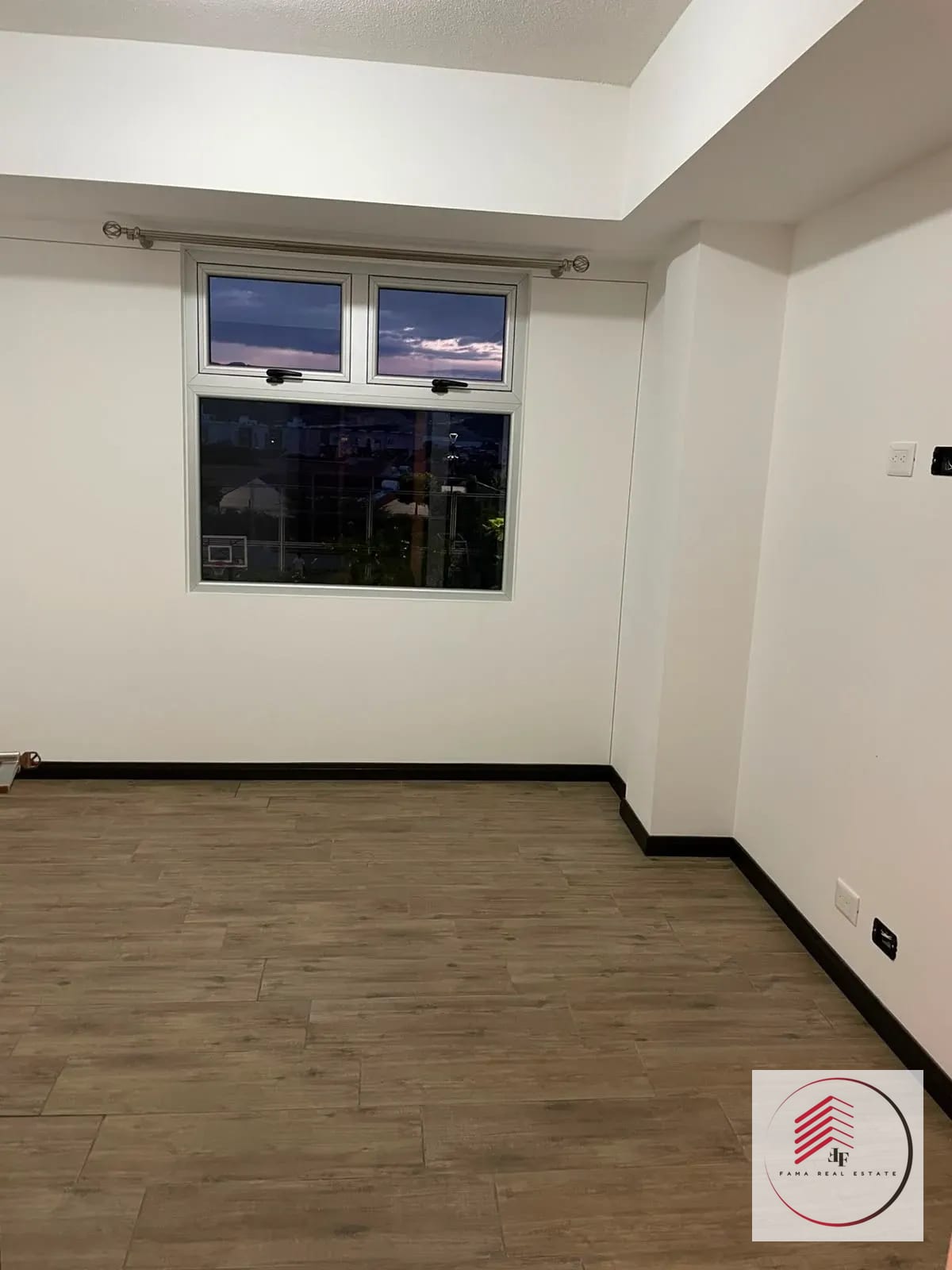 *rento Villa Serena, Condado el Naranjo, Zona 4 Mixco* — Casa en Alquiler en Zona 4 Mixco, Guatemala, Ciudad — foto 13 de 17