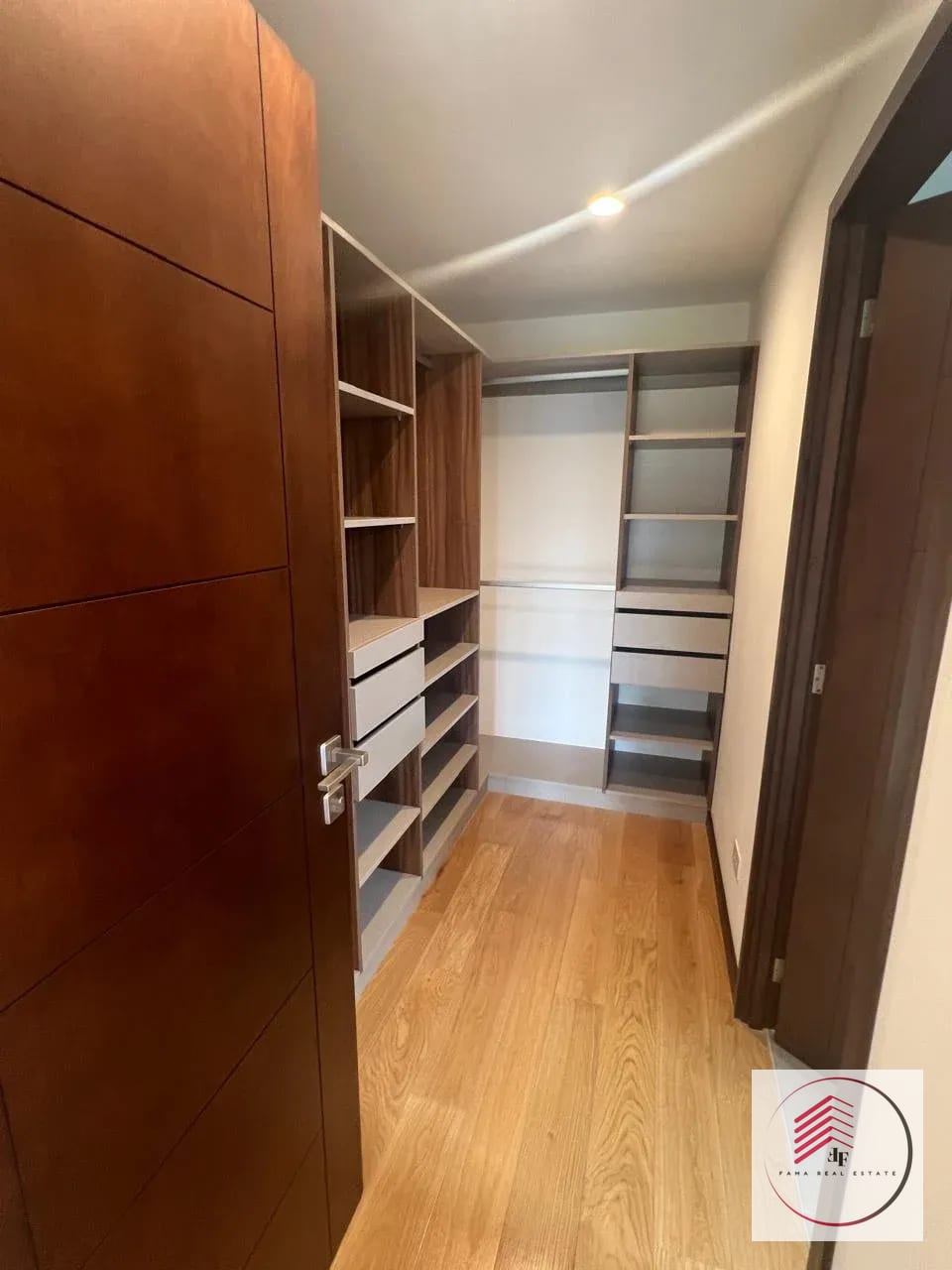 Vendo Apartamento en Zona 14, Reserva 5TA Avenida, 125 Mts — Apartamento en Venta en Quinta Avenida, Zona 14, Guatemala, Ciudad — foto 3 de 15