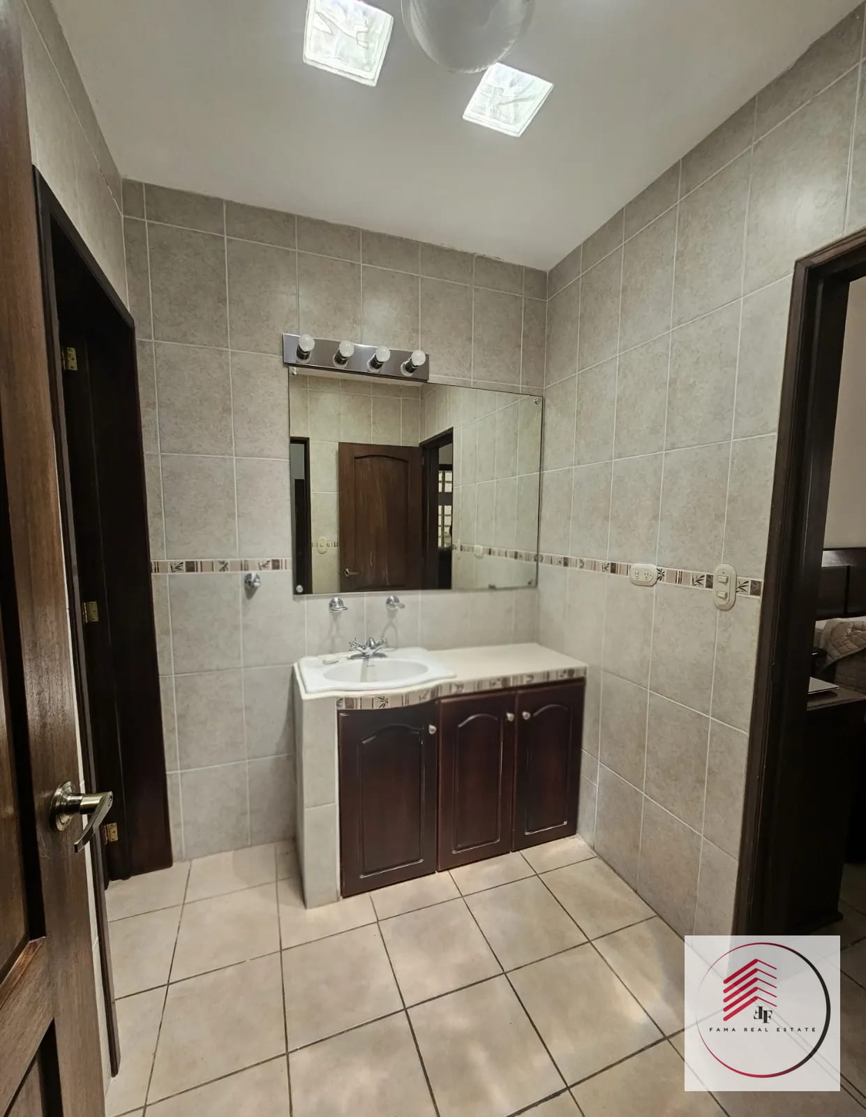 Amplia Casa de 1 nivel en VENTA km. 16.5 Entre Bosques, CAES â Casa en Venta en Carretera a El Salvador, Guatemala, Ciudad â foto 9 de 17