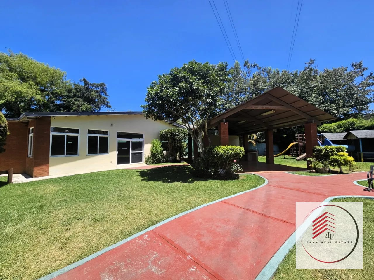Amplia Casa de 1 nivel en VENTA km. 16.5 Entre Bosques, CAES â Casa en Venta en Carretera a El Salvador, Guatemala, Ciudad â foto 16 de 17