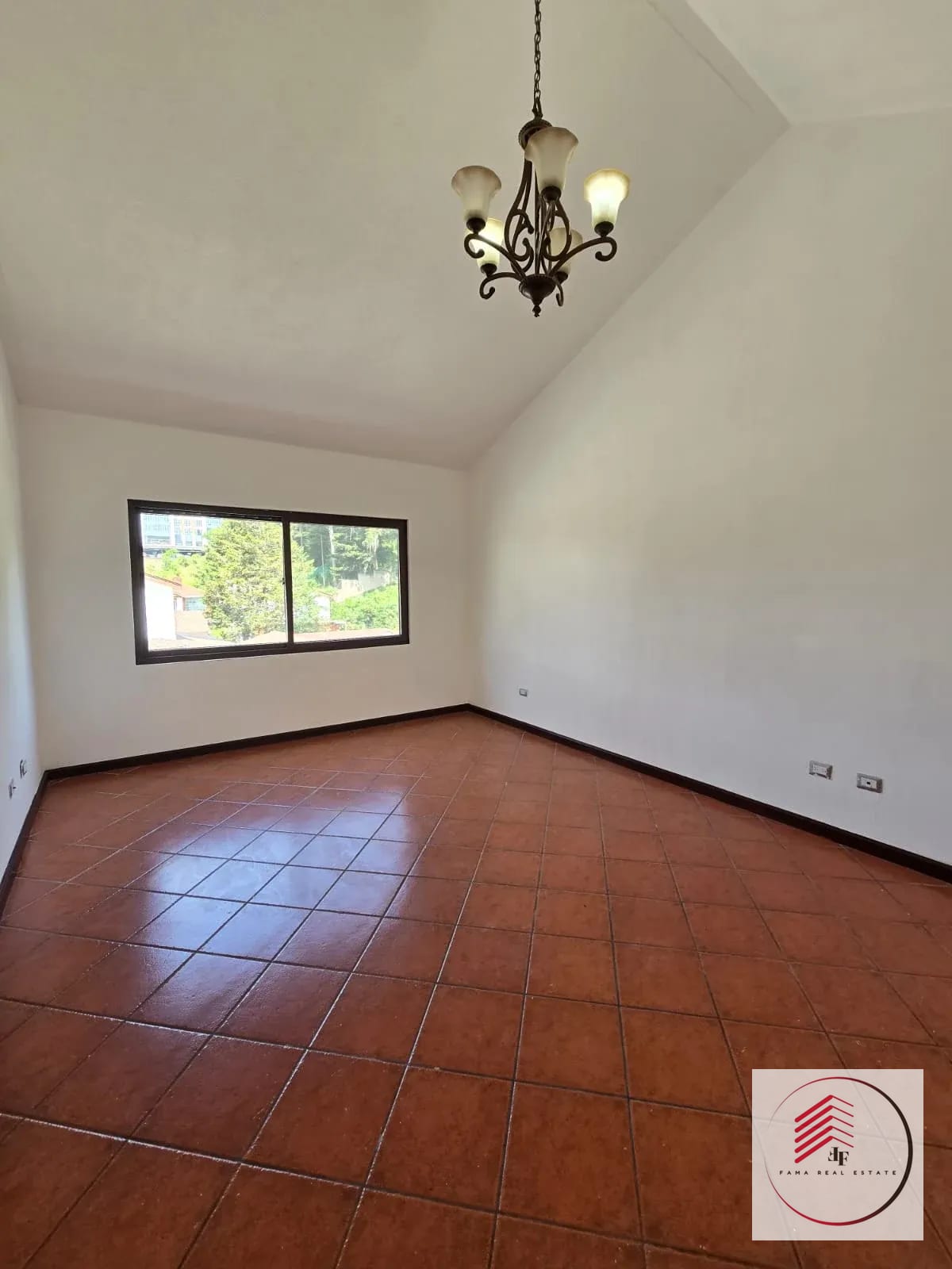 Alquilo Casa en CAES KM.16 Entra a San José Pinula Valles de Napa — Casa en Alquiler en Valles de Napa, Carretera a El Salvador, Guatemala, Ciudad — foto 4 de 17