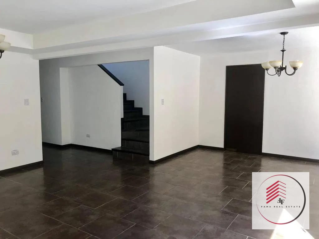 Venta de Hermosa Casa en Cumbres de la Arboleda en KM 21.5 (CAES) — Casa en Venta en Cumbres de La Arboleda, Carretera a El Salvador, Guatemala, Ciudad — foto 2 de 11