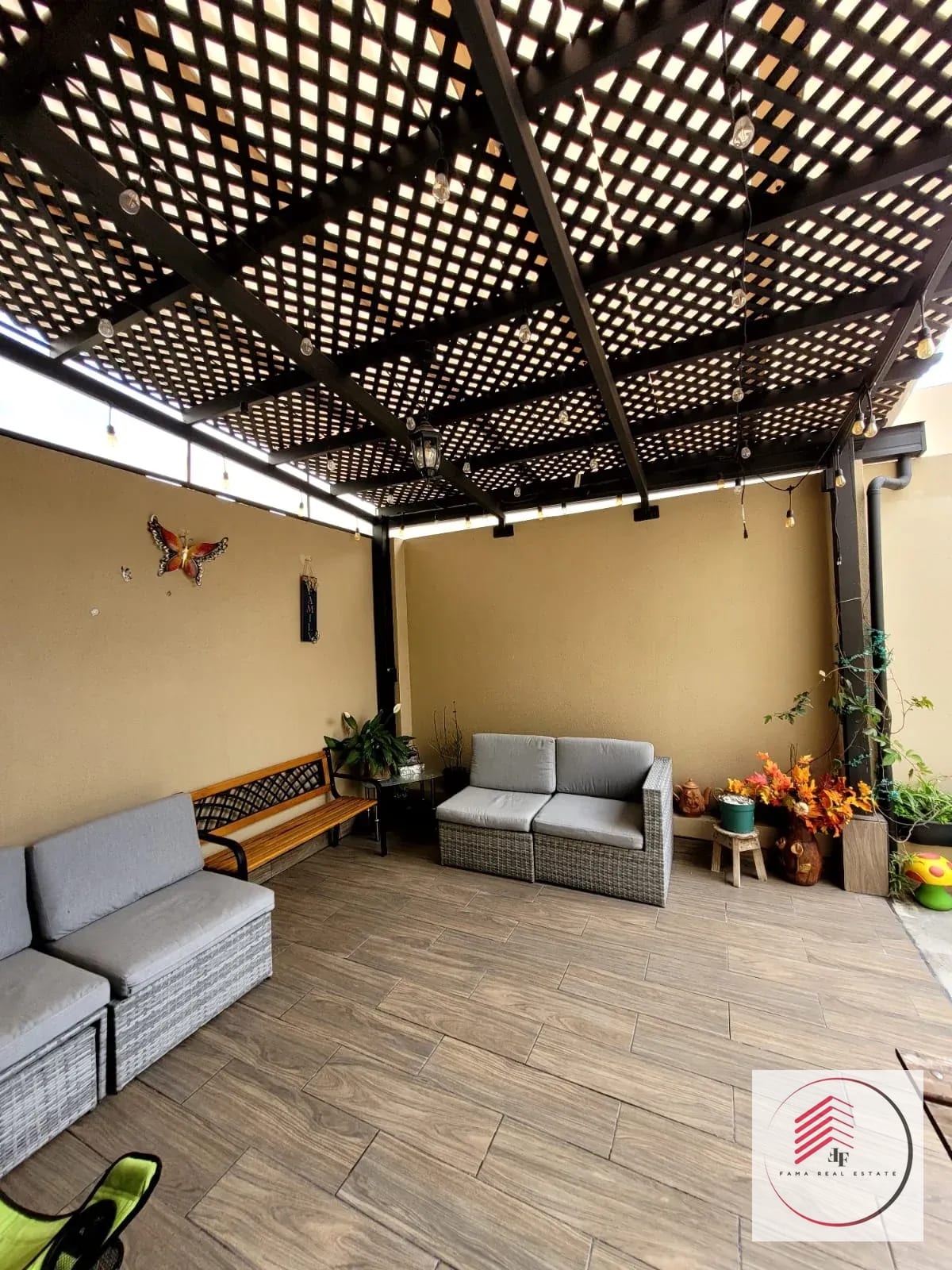 Ganga Venta Hermosa Casa en Cumbres de la Arboleda en KM 21.5 (CAES) — Casa en Venta en Cumbres de La Arboleda, Carretera a El Salvador, Guatemala, Ciudad — foto 1 de 17