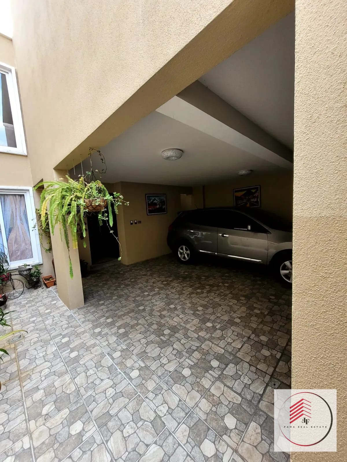 Ganga Venta Hermosa Casa en Cumbres de la Arboleda en KM 21.5 (CAES) — Casa en Venta en Cumbres de La Arboleda, Carretera a El Salvador, Guatemala, Ciudad — foto 3 de 17