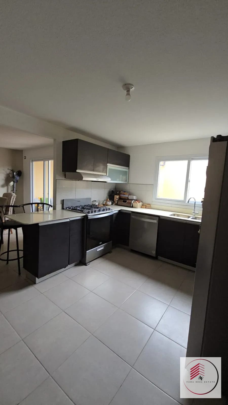 Ganga Venta Hermosa Casa en Cumbres de la Arboleda en KM 21.5 (CAES) — Casa en Venta en Cumbres de La Arboleda, Carretera a El Salvador, Guatemala, Ciudad — foto 6 de 17