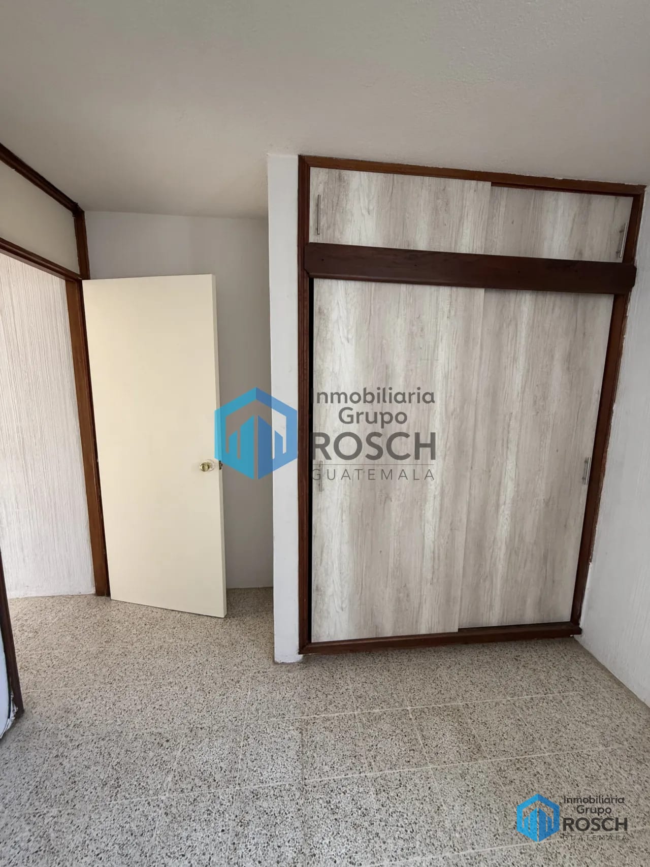 Casa en renta sobre Boulevard Vista Hermosa I — Casa en Alquiler en Zona 15, Guatemala, Ciudad — foto 4 de 17