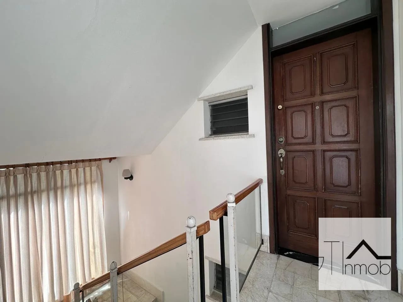 Apartamento de dos niveles — Apartamento en Venta en Ciudad Vieja, Zona 10, Guatemala, Ciudad — foto 3 de 17