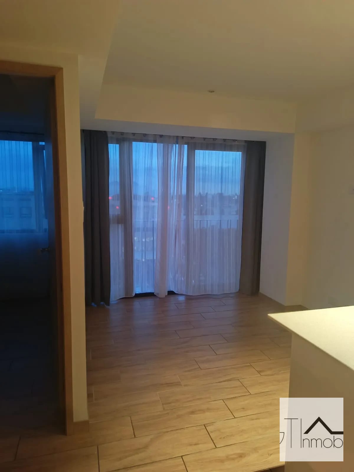 lindo apartamento zona 9, frente el Parque de la Industria — Apartamento en Alquiler en Cendana, Zona 9, Guatemala, Ciudad — foto 3 de 17