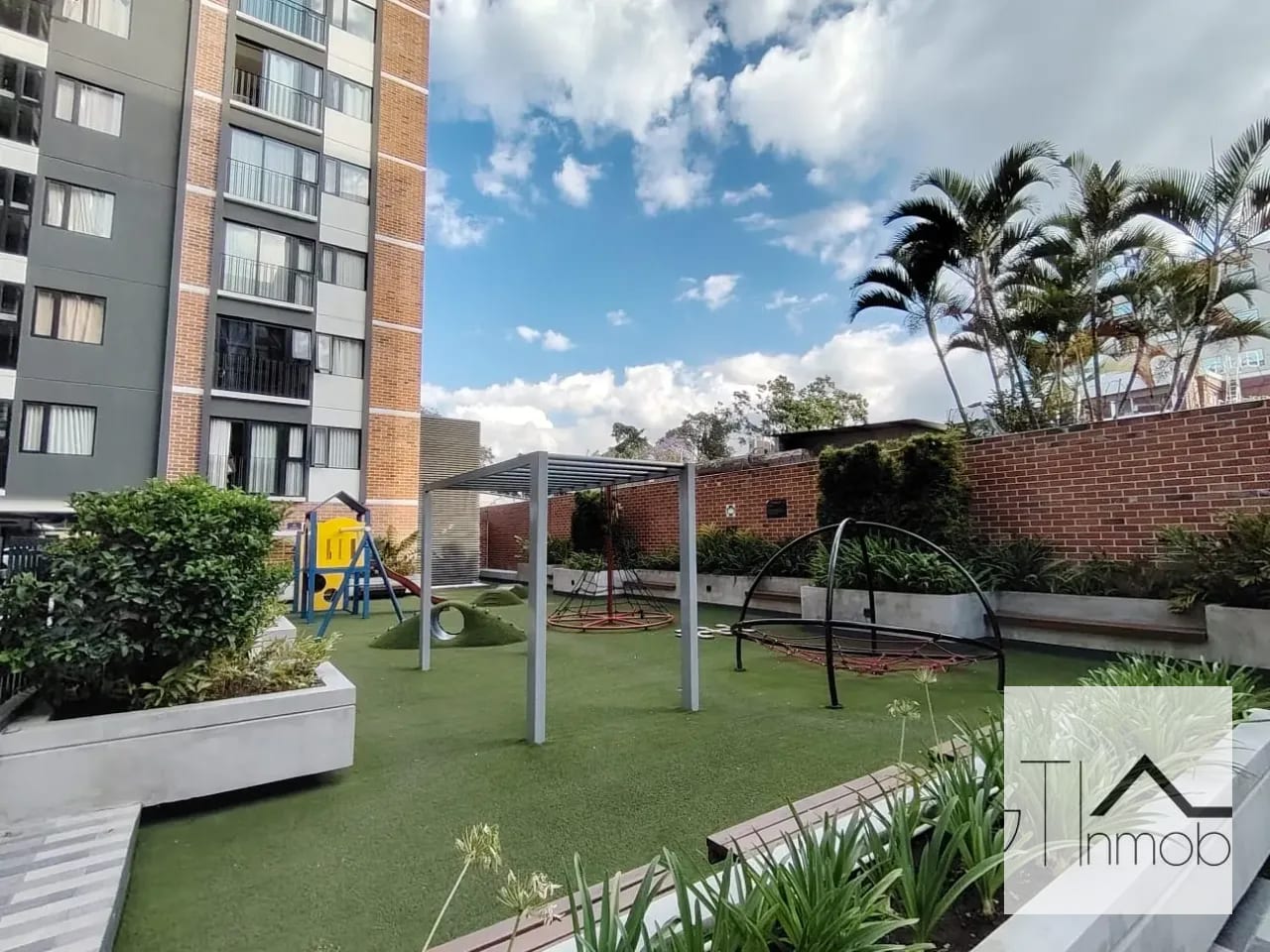 lindo apartamento zona 9, frente el Parque de la Industria — Apartamento en Alquiler en Cendana, Zona 9, Guatemala, Ciudad — foto 11 de 17