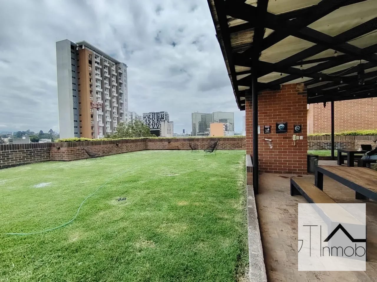 Amplio y moderno apartamento en renta en zona 4, — Apartamento en Alquiler en Cuatro 36, Zona 4, Guatemala, Ciudad — foto 9 de 11