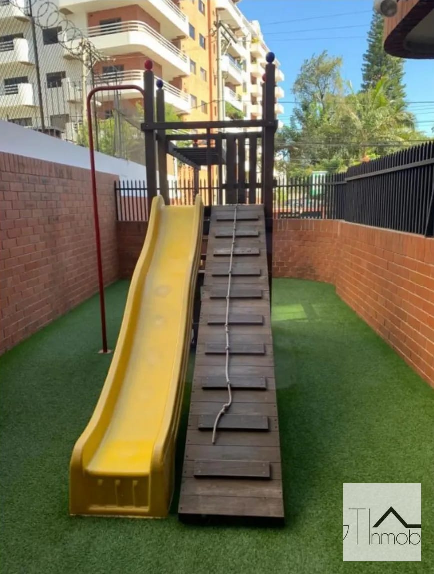 Apartamento en renta zona 10 nivel 12 — Apartamento en Alquiler en Altos de Santa Clara, Zona 10, Guatemala, Ciudad — foto 10 de 17
