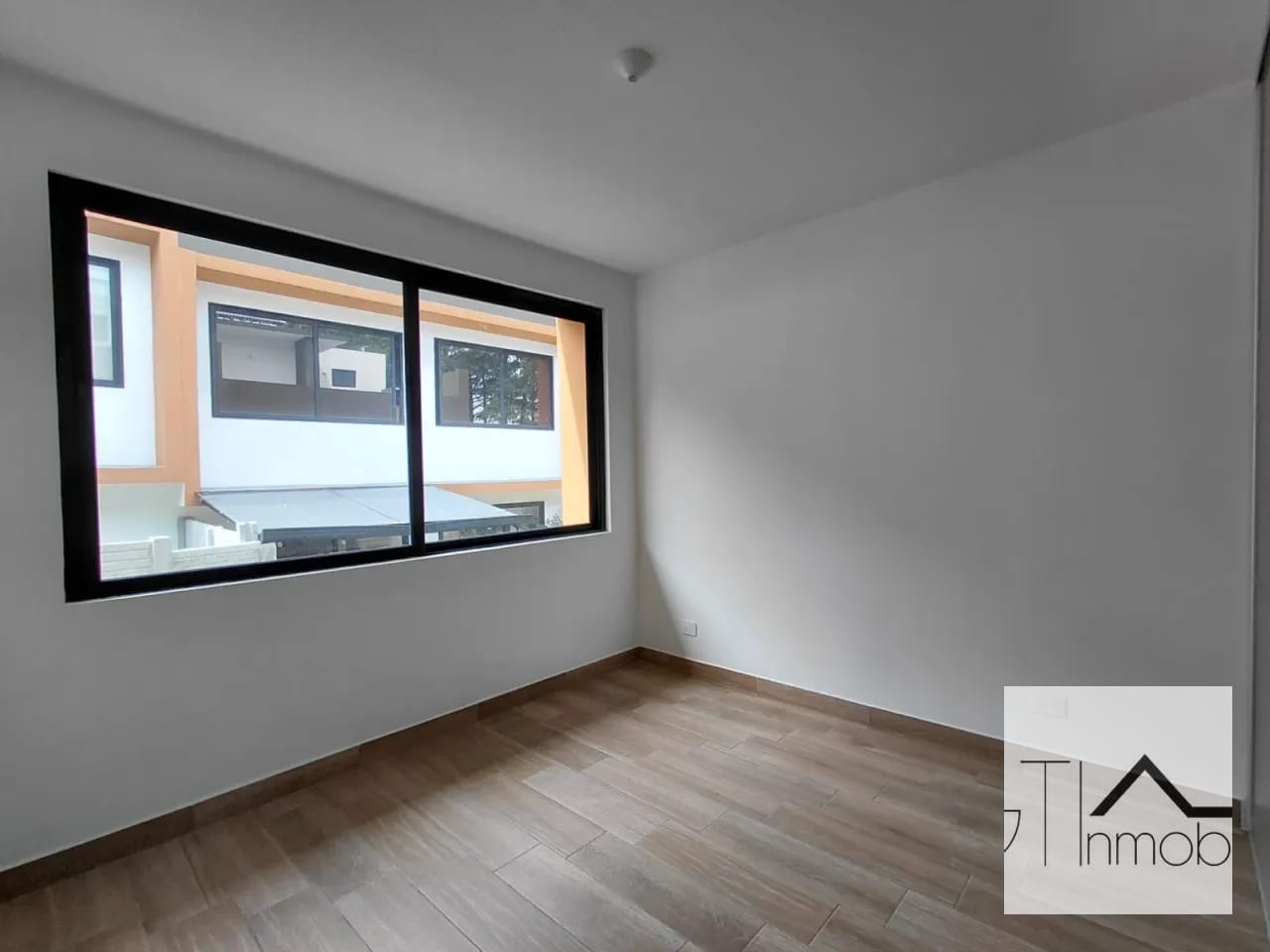 Casa para estrenar en zona 16 — Casa en Venta en Zona 16, Guatemala, Ciudad — foto 9 de 17