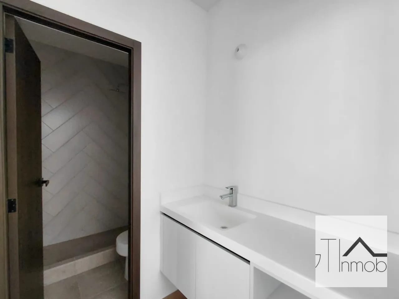 Casa para estrenar en zona 16 — Casa en Venta en Zona 16, Guatemala, Ciudad — foto 12 de 17